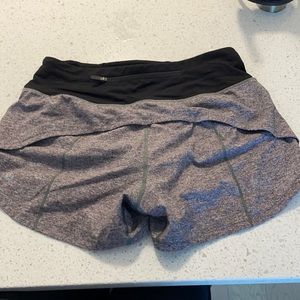 Lululemon speedup mid rise 4”inseam short
